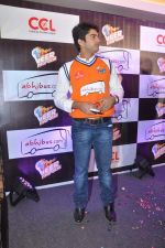 at Ritesh Deshmukh introduces his CCL team in Trident, Mumbai on 8th Feb 2013 (6).JPG